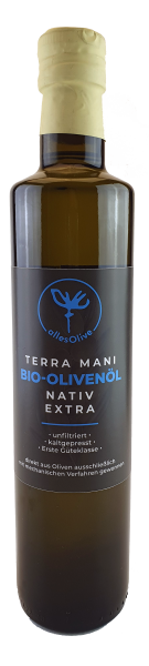TERRA-MANI Native Organic Extra Virgin Olive Oil, unfiltered, 500ml bottle.